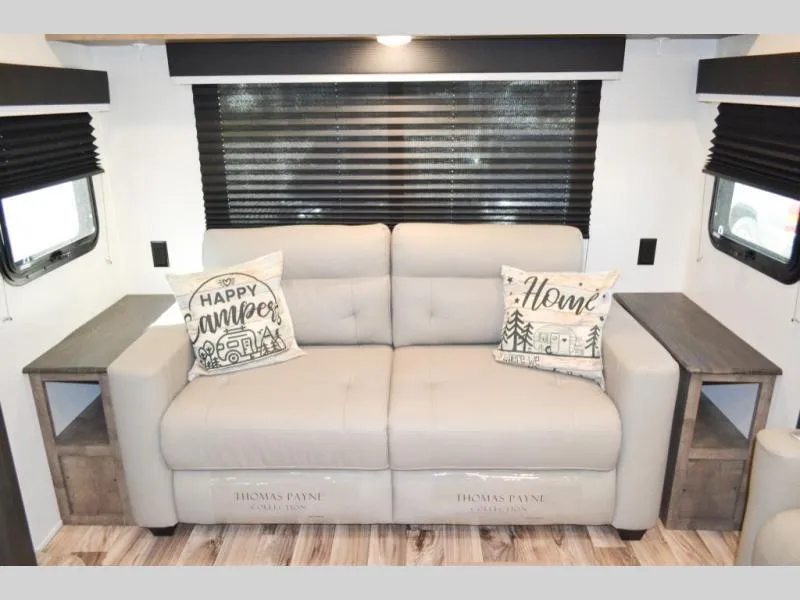 used Travel Trailers Venture SportTrek Touring Edition for sale, in Titusville, FL Thumbnail 6