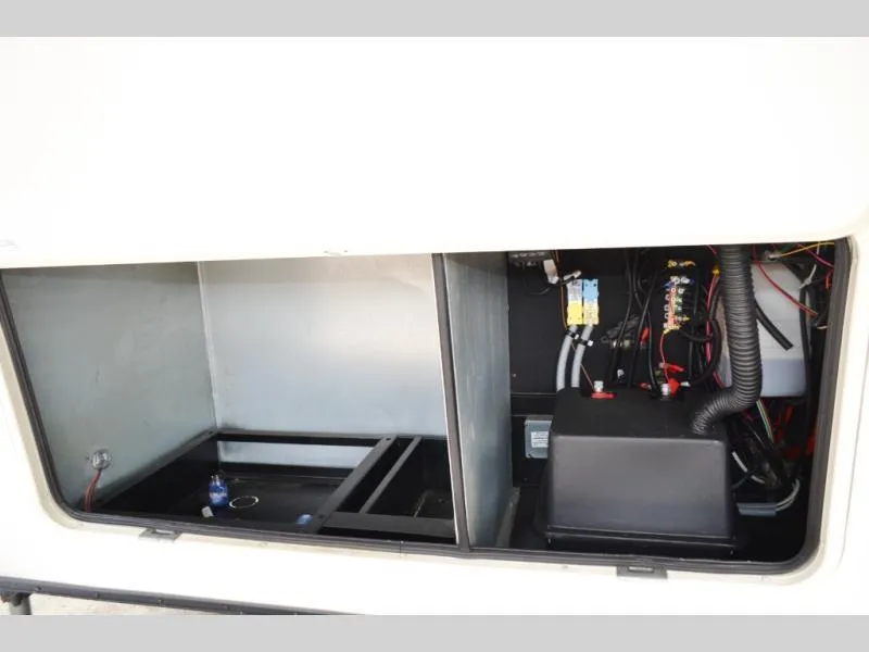 used Fifth Wheel Trailers Heartland RV Landmark 365 for sale, in Titusville, FL Thumbnail 35