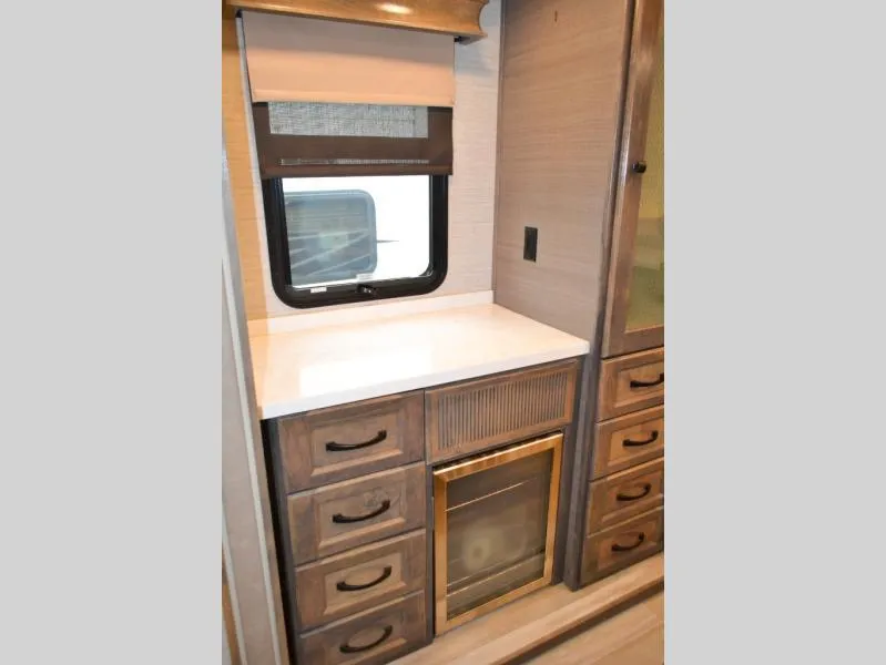 used Travel Trailers Vanleigh RV Beacon for sale, in Titusville, FL Thumbnail 18