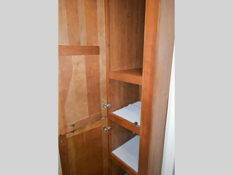 used Fifth Wheel Trailers Forest River Cardinal for sale, in Titusville, FL Thumbnail 25