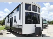 used Travel Trailers CrossRoads RV Hampton for sale, in Titusville, FL Thumbnail 1
