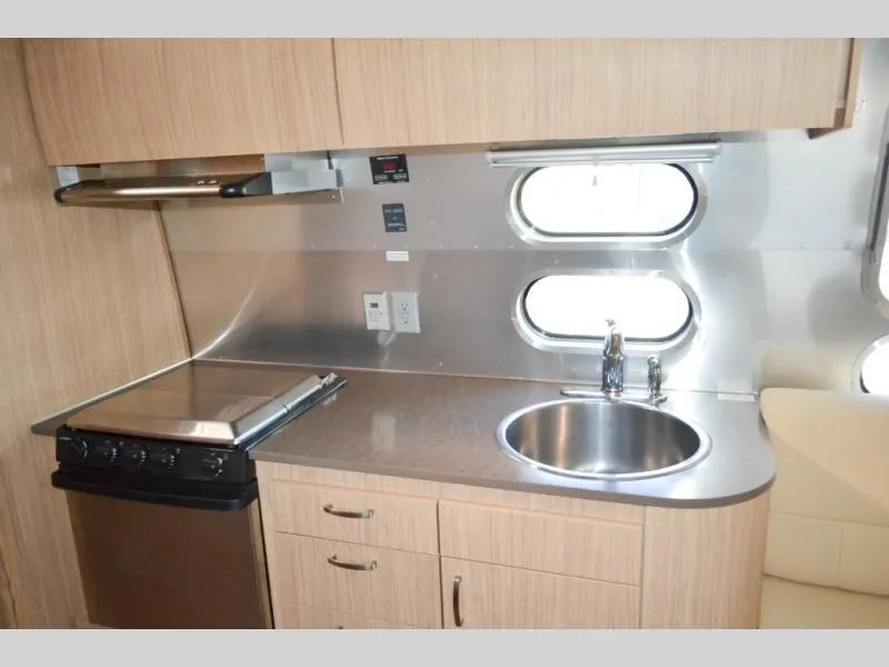 used Travel Trailers Other Flying Cloud for sale, in Titusville, FL Thumbnail 9