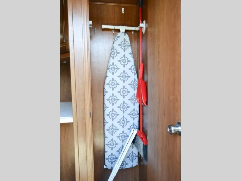 used Travel Trailers Forest River Cardinal for sale, in Titusville, FL Thumbnail 21