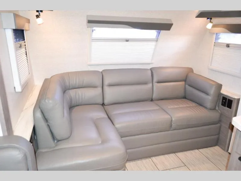 used Travel Trailers Lance Lance Travel Trailers for sale, in Titusville, FL Thumbnail 7