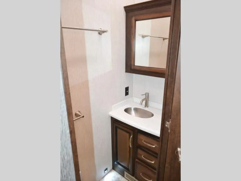 used Fifth Wheel Trailers Heartland RV Landmark 365 for sale, in Titusville, FL Thumbnail 20