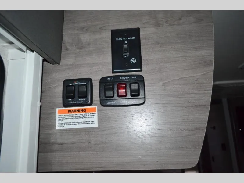 used Travel Trailers Lance Lance Travel Trailers for sale, in Titusville, FL Thumbnail 25