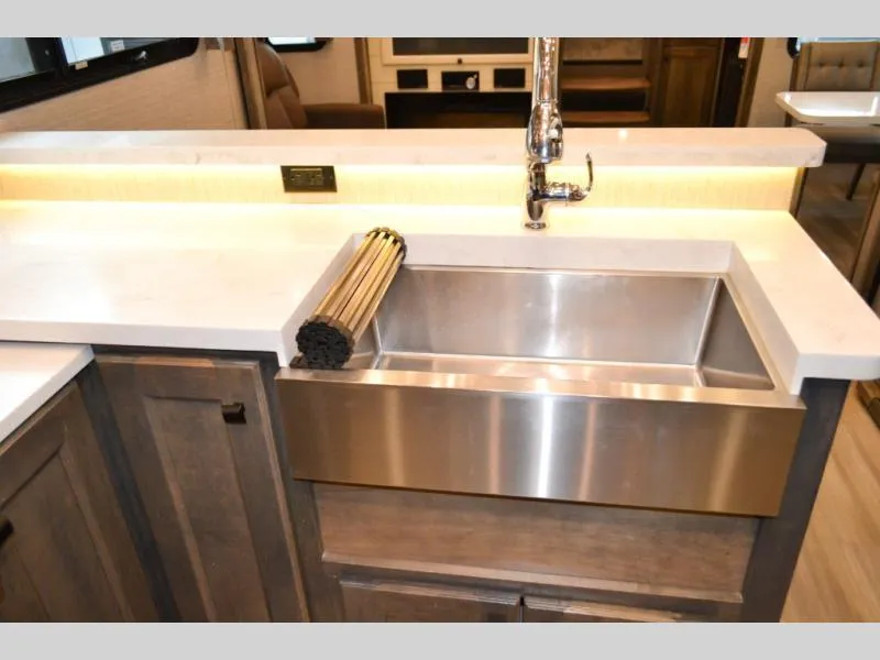 used Fifth Wheel Trailers Vanleigh RV Beacon for sale, in Titusville, FL Thumbnail 13