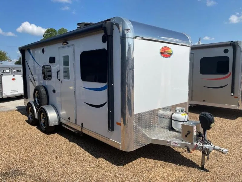 used Horse Trailers Sundowner Trailers  for sale, in Willspoint, TX Thumbnail 5