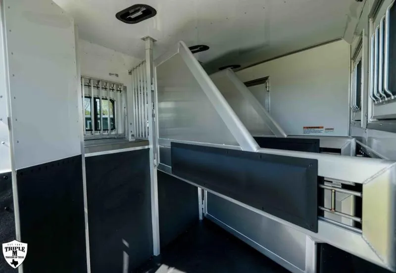 new Horse Trailers Lakota  for sale, in Willspoint, TX Thumbnail 8