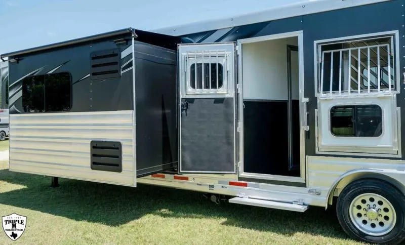 new Horse Trailers Lakota  for sale, in Willspoint, TX Thumbnail 2
