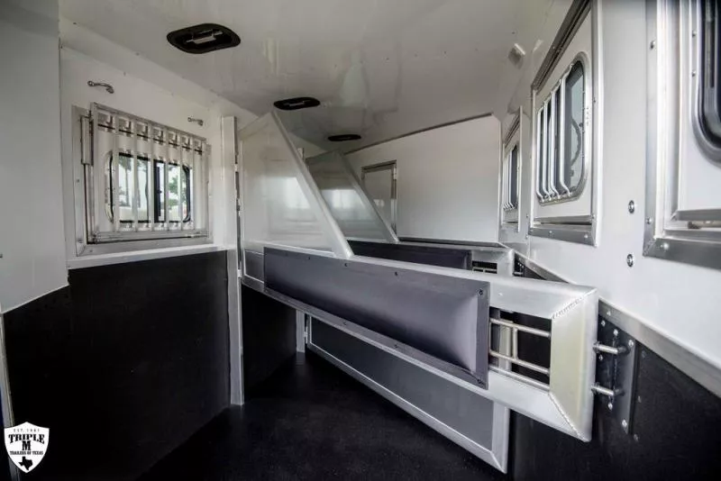 new Horse Trailers Lakota  for sale, in Willspoint, TX Thumbnail 8