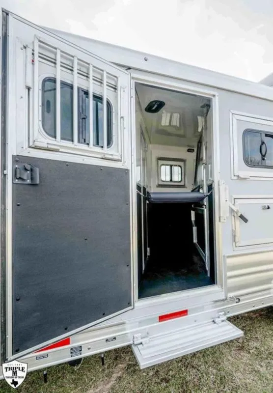 new Horse Trailers Lakota  for sale, in Willspoint, TX Thumbnail 2