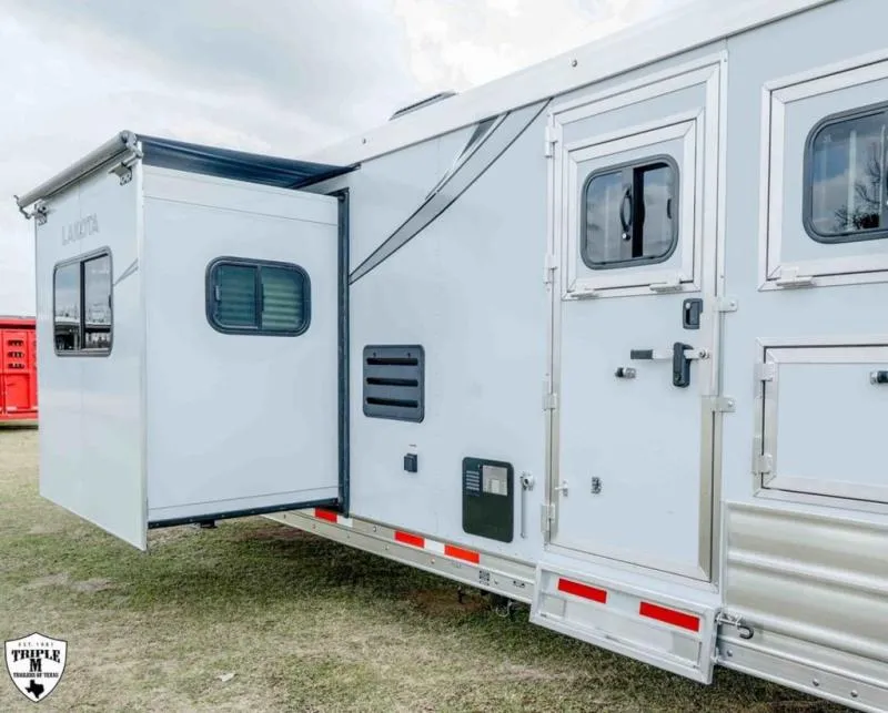 new Horse Trailers Lakota  for sale, in Willspoint, TX Thumbnail 4