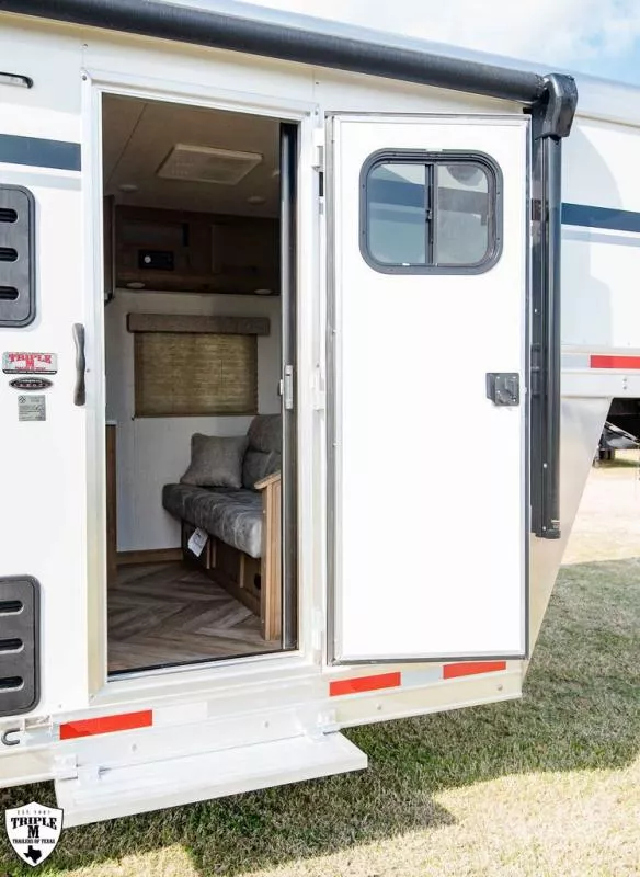 new Horse Trailers Lakota  for sale, in Willspoint, TX Thumbnail 7