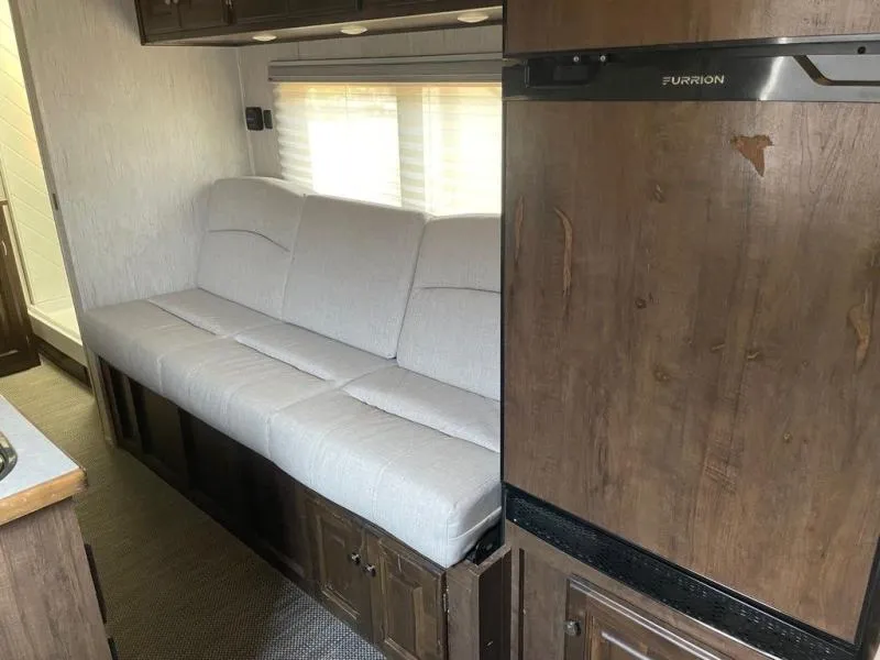 used Horse Trailers Sundowner Trailers  for sale, in Willspoint, TX Thumbnail 7