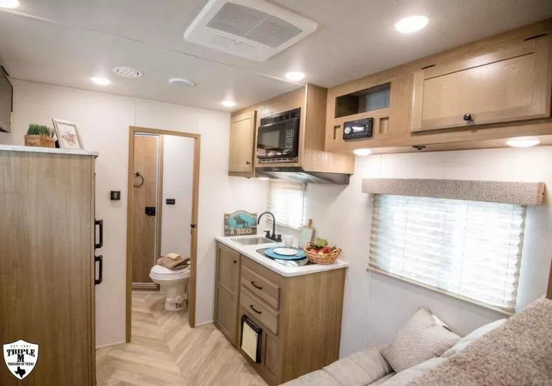 new Horse Trailers Lakota  for sale, in Willspoint, TX Thumbnail 25