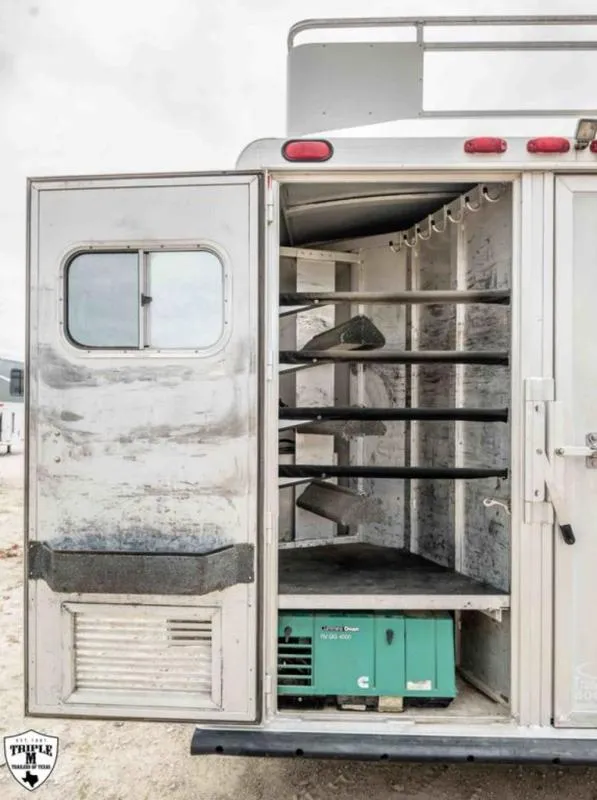 used Horse Trailers Elite Trailers  for sale, in Willspoint, TX Thumbnail 8