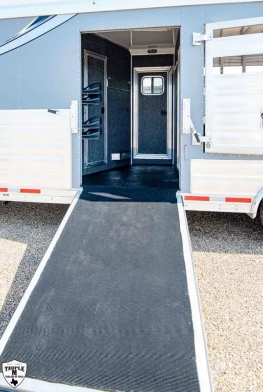 new Horse Trailers Lakota  for sale, in Willspoint, TX Thumbnail 7