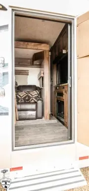 used Horse Trailers Sundowner Trailers  for sale, in Willspoint, TX Thumbnail 5