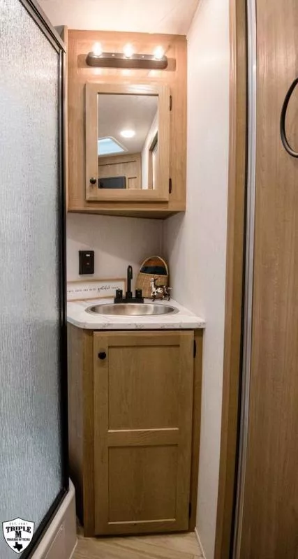 new Horse Trailers Lakota  for sale, in Willspoint, TX Thumbnail 18