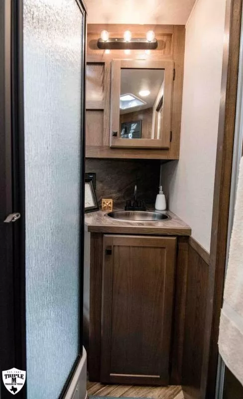 new Horse Trailers Lakota  for sale, in Willspoint, TX Thumbnail 17