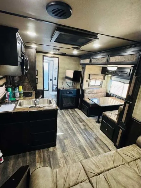 used Horse Trailers Merhow Trailers  for sale, in Willspoint, TX Thumbnail 10