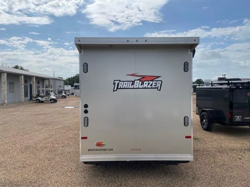 used Horse Trailers Sundowner Trailers  for sale, in Willspoint, TX Thumbnail 5