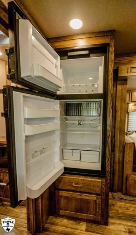 new Horse Trailers Lakota  for sale, in Willspoint, TX Thumbnail 21