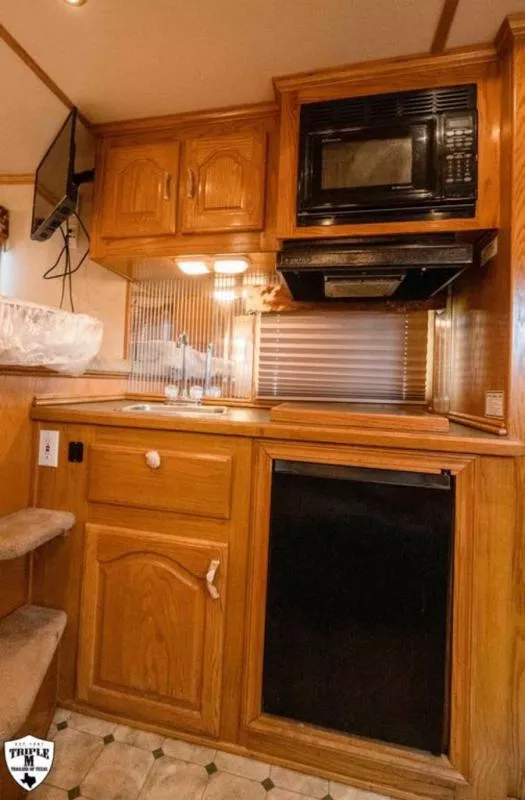 used Horse Trailers Elite Trailers  for sale, in Willspoint, TX Thumbnail 16