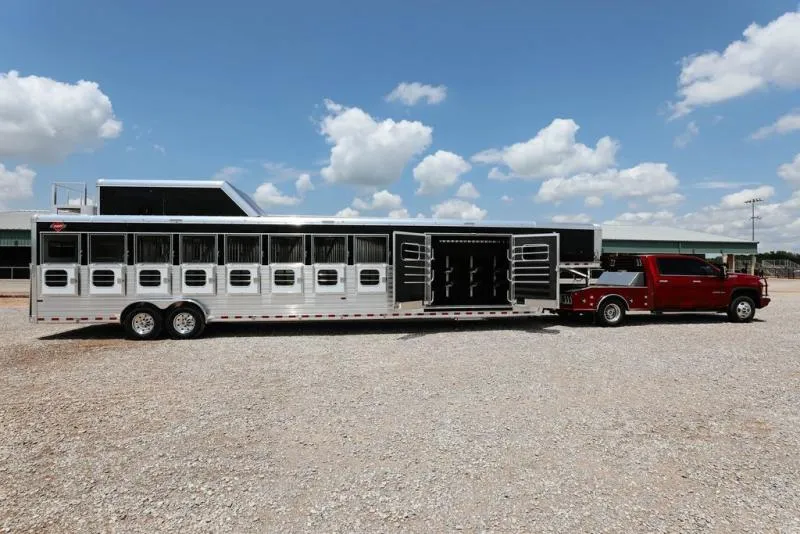 2026 Hart Trailers TRADITION Horse Trailer