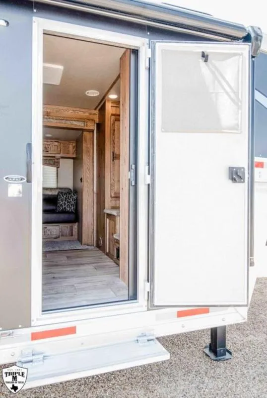 new Horse Trailers Lakota  for sale, in Willspoint, TX Thumbnail 16