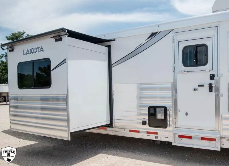 new Horse Trailers Lakota  for sale, in Willspoint, TX Thumbnail 3
