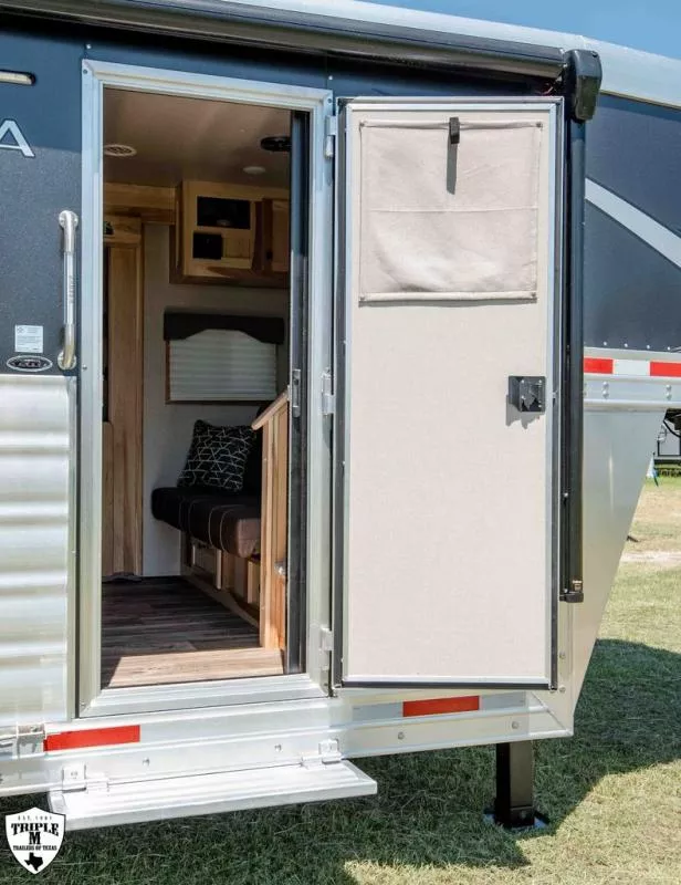 new Horse Trailers Lakota  for sale, in Willspoint, TX Thumbnail 8