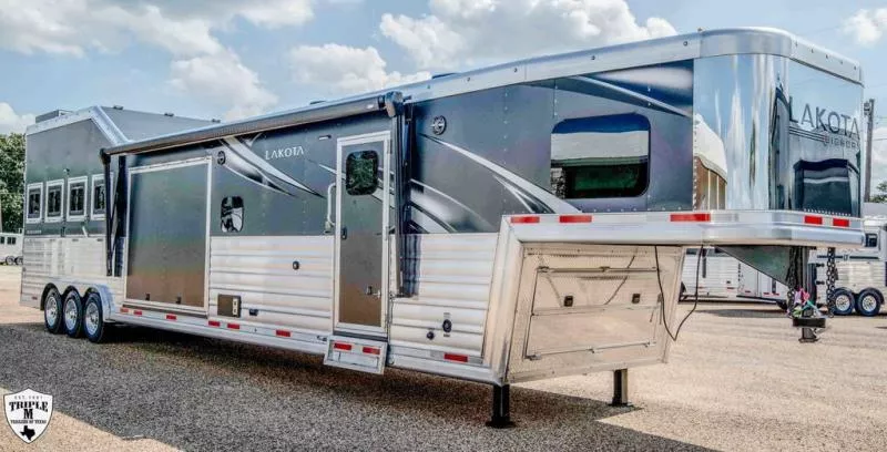 new Horse Trailers Lakota  for sale, in Willspoint, TX Thumbnail 4