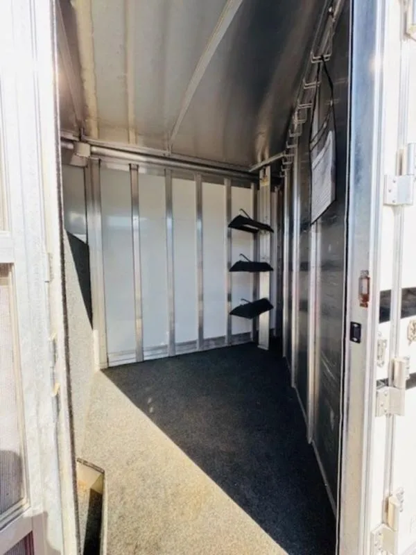 used Horse Trailers Cherokee  for sale, in Willspoint, TX Thumbnail 7