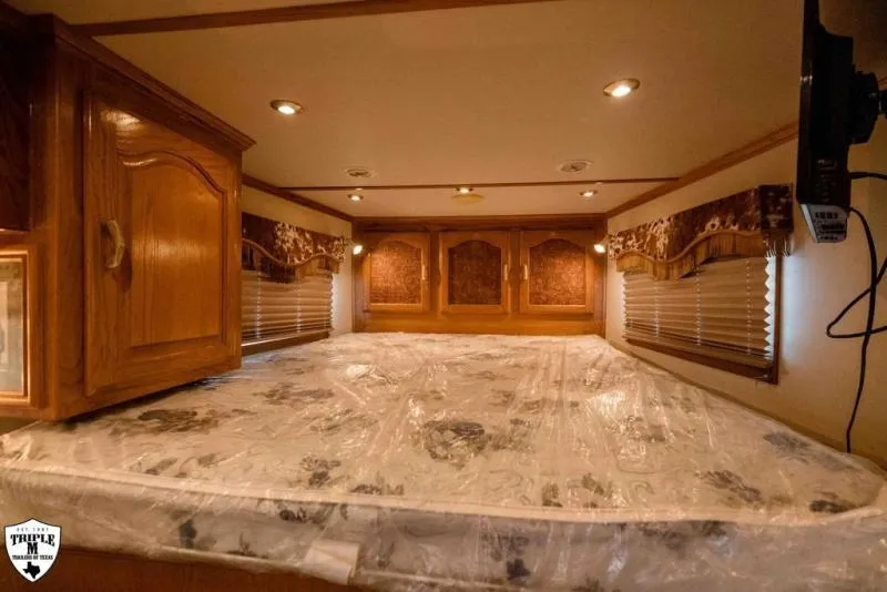 used Horse Trailers Elite Trailers  for sale, in Willspoint, TX Thumbnail 27