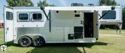 2026 Sundowner Trailers SUPER SPORT Horse Trailer