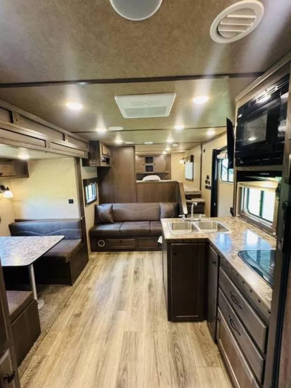 used Horse Trailers Lakota  for sale, in Willspoint, TX Thumbnail 13