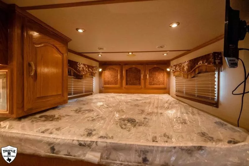 used Horse Trailers Elite Trailers  for sale, in Willspoint, TX Thumbnail 27