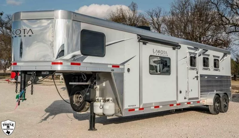 2024 Lakota CHARGER Horse Trailer