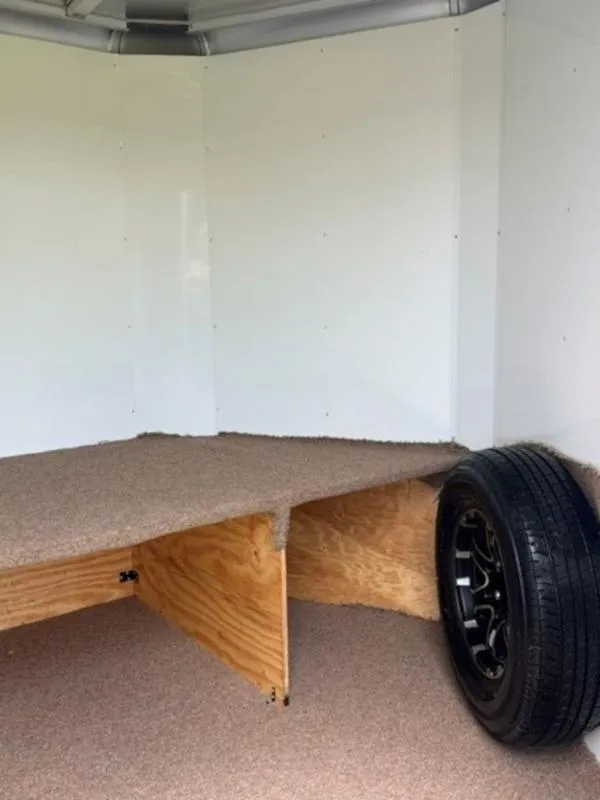 used Horse Trailers Sundowner Trailers  for sale, in Willspoint, TX Thumbnail 4