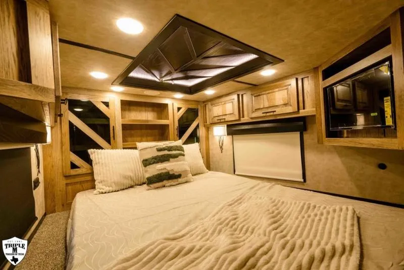 new Horse Trailers Lakota  for sale, in Willspoint, TX Thumbnail 32