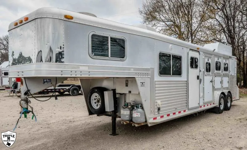 2000 Elite Trailers 7610 Horse Trailer