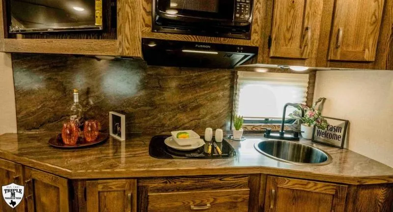 new Horse Trailers Lakota  for sale, in Willspoint, TX Thumbnail 24