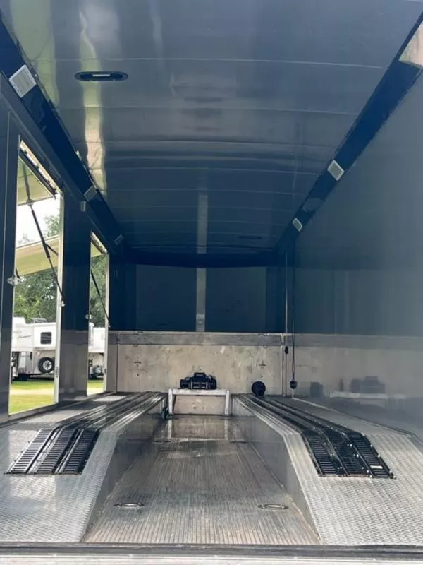 used Horse Trailers Sundowner Trailers  for sale, in Willspoint, TX Thumbnail 6