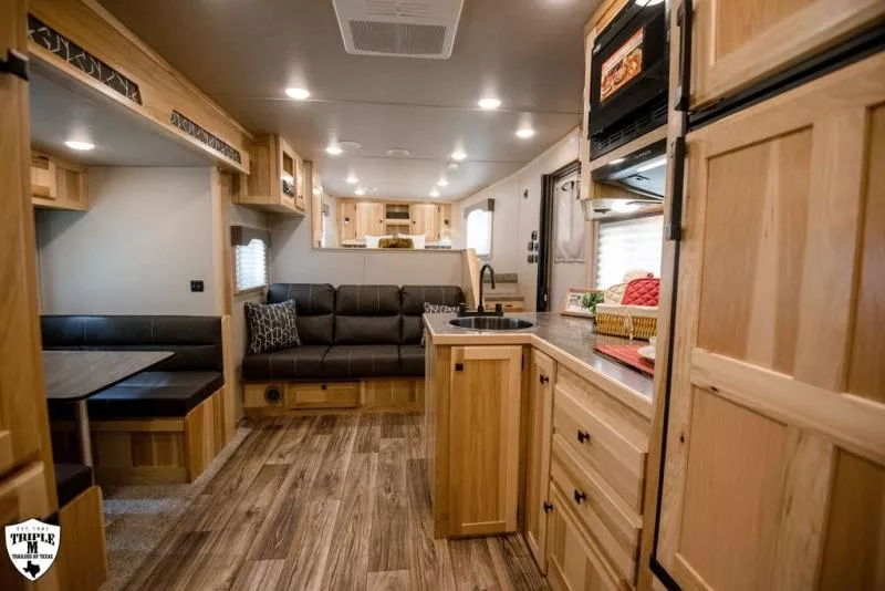 new Horse Trailers Lakota  for sale, in Willspoint, TX Thumbnail 25