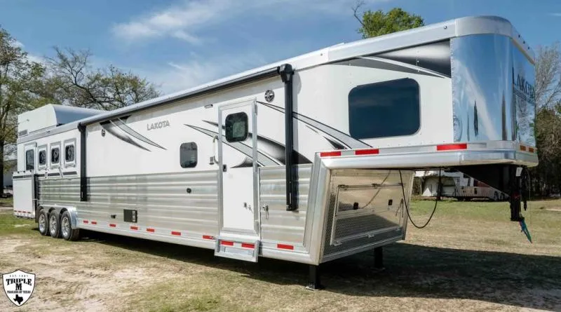 new Horse Trailers Lakota  for sale, in Willspoint, TX Thumbnail 14