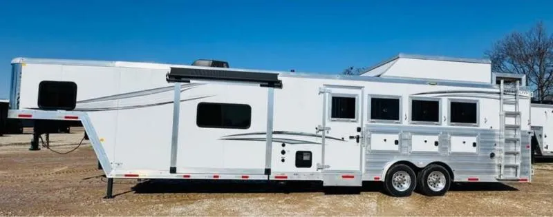 used Horse Trailers Merhow Trailers  for sale, in Willspoint, TX Thumbnail 19