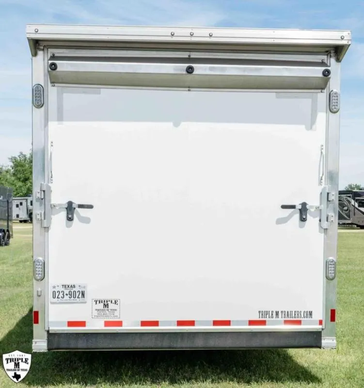 used Horse Trailers Sundowner Trailers  for sale, in Willspoint, TX Thumbnail 5