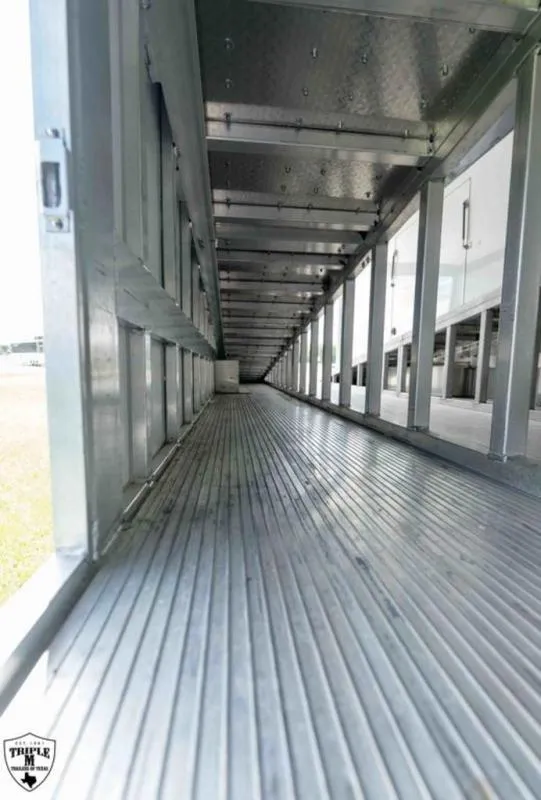 used Horse Trailers Sundowner Trailers  for sale, in Willspoint, TX Thumbnail 10